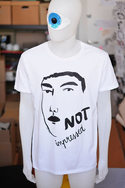 T-shirt "not impressed"
